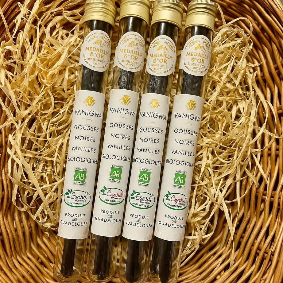 Gousses noires vanilles biologiques de Guadeloupe